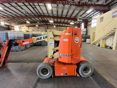 2019 JLG E300AJP