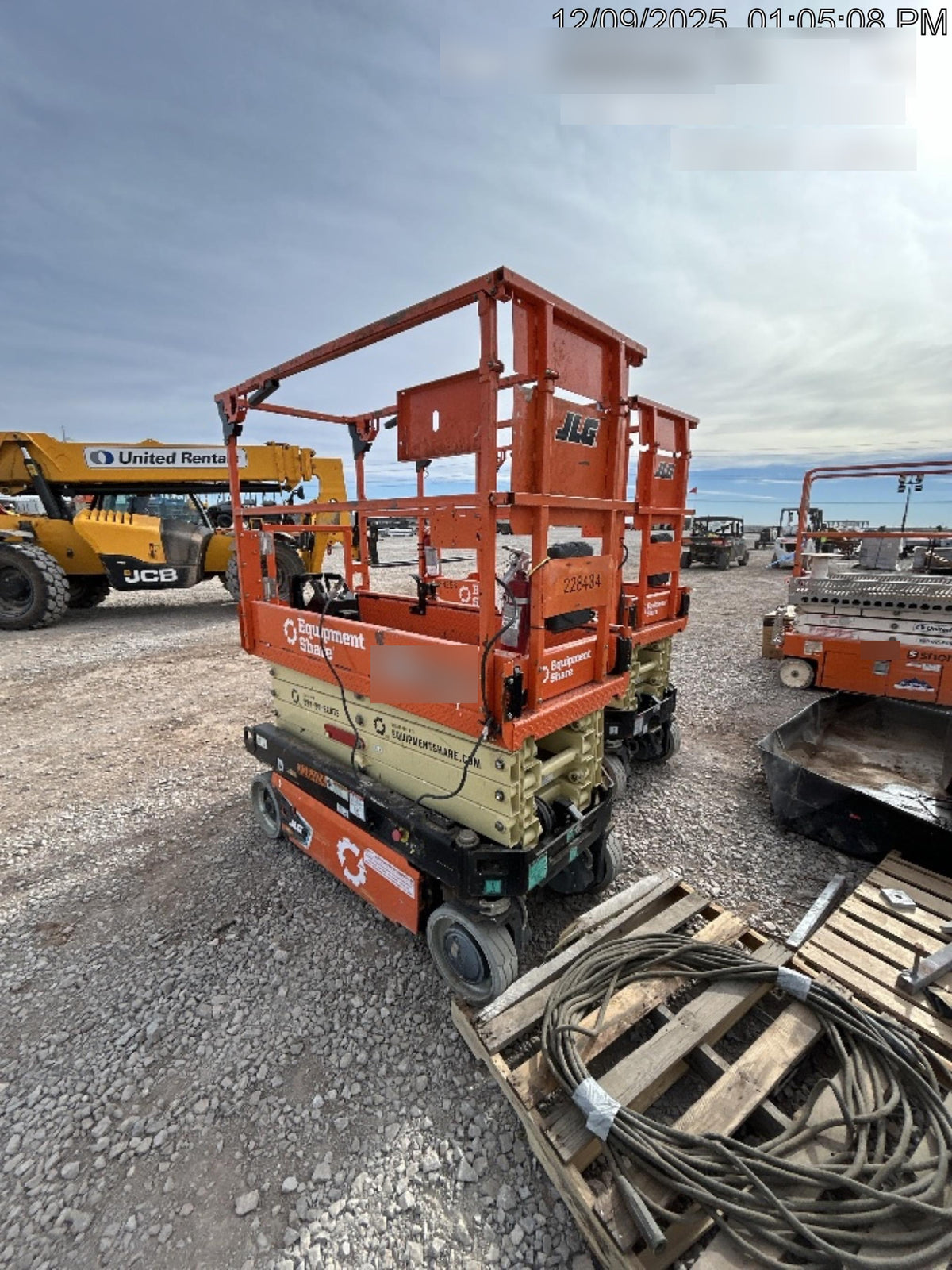 2022 JLG ES1932
