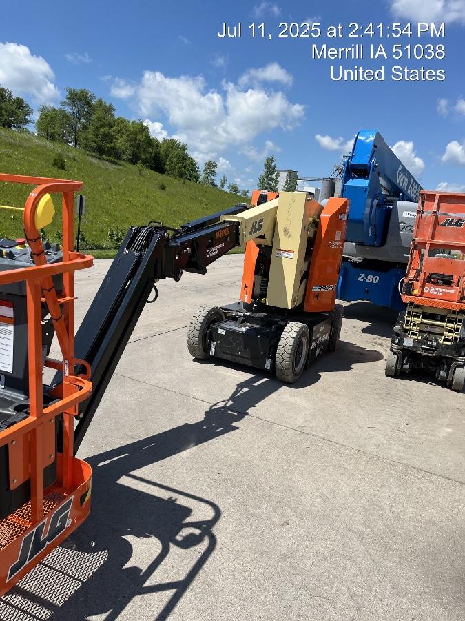 2025 JLG E300AJP