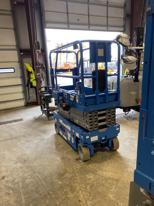 2020 Genie GS-1930 Solid Non Marking Tires, Beacon, Folding rails with half height swing gate