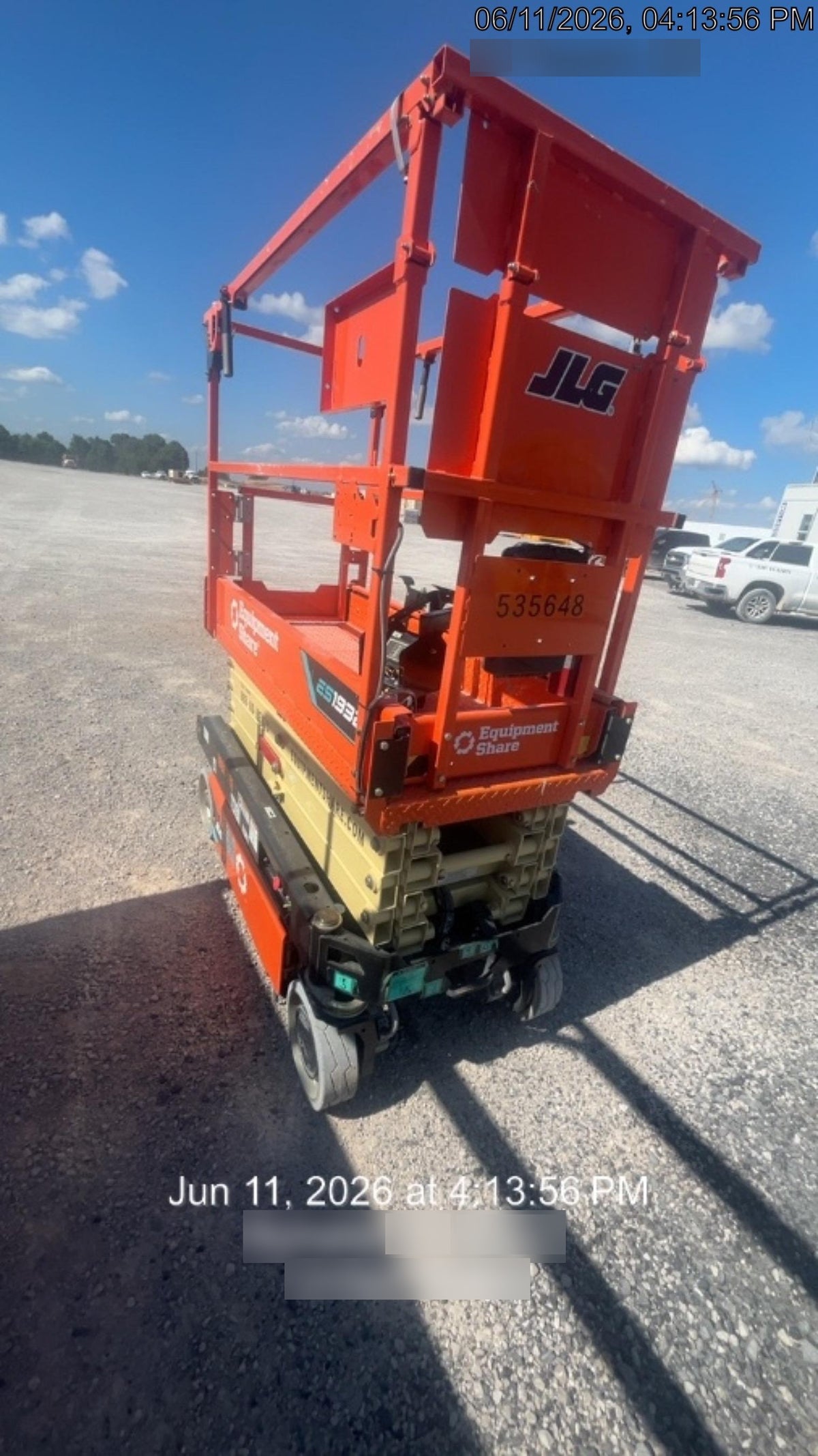 2025 JLG ES1932