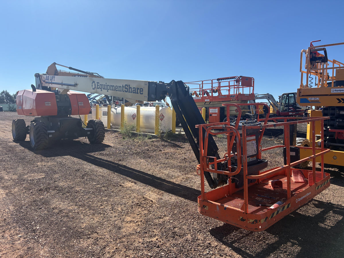 2023 JLG 860SJ