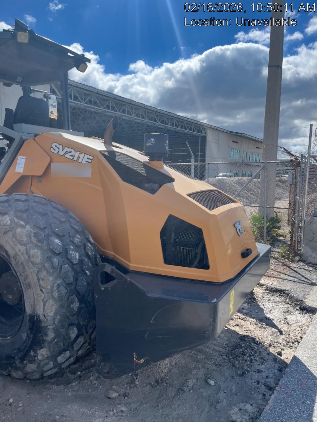 2021 CASE SV211E