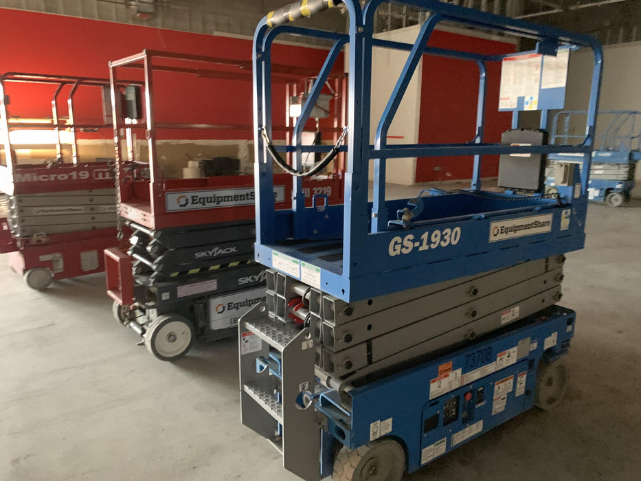 2020 Genie GS-1930 Fixed rails with chain entry gate - Pre A92.20