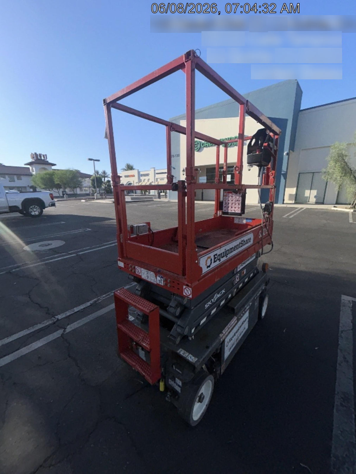 2020 Skyjack SJIII-3219 Solid NM Tires, Half height spring hinged entry gate, Dual Beacons, 800W Inverter
