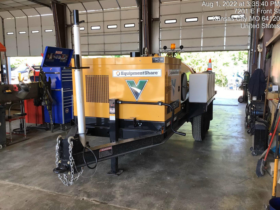 2022 Vac-Tron LP573XDT T4 Koehler Diesel Engine, 500 Gallon Debris Tank, x2 100 Gallon Water Tanks