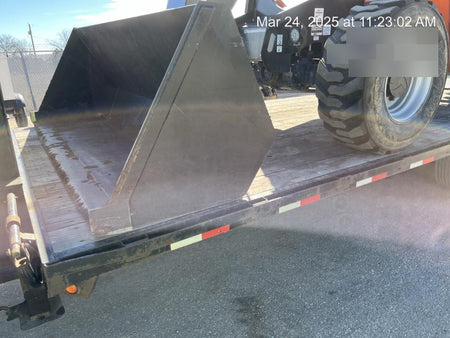2024 JLG 1001100823