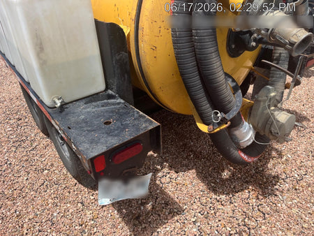 2021 VAC-TRON LP573XDT