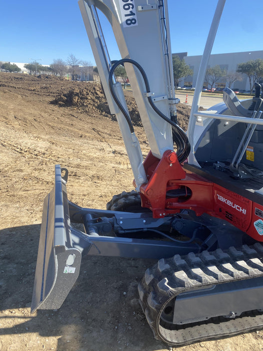 2021 TAKEUCHI TB235-2R