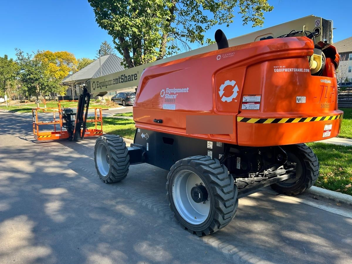 2025 JLG 660SJ