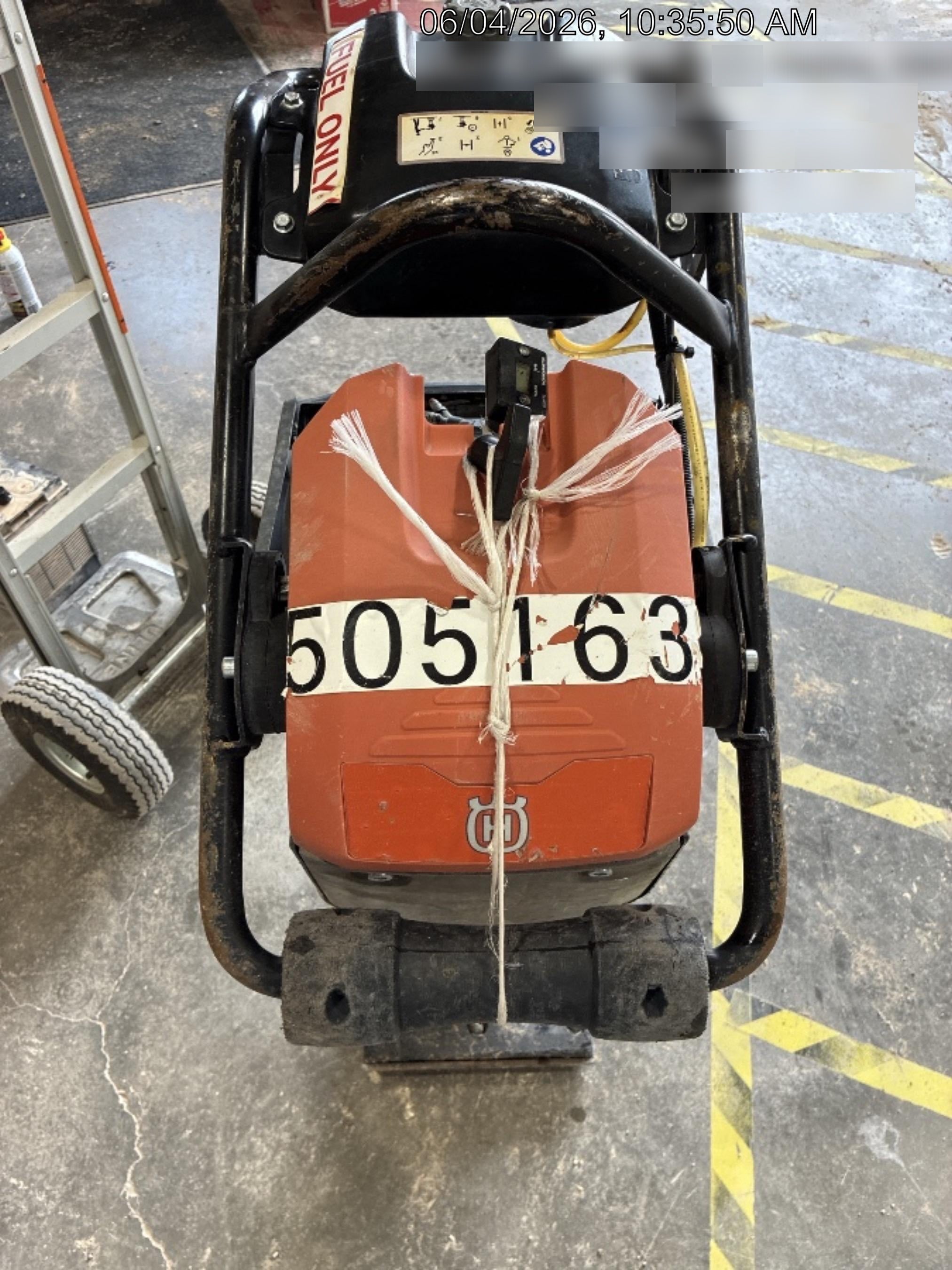2025 HUSQVARNA LT6005