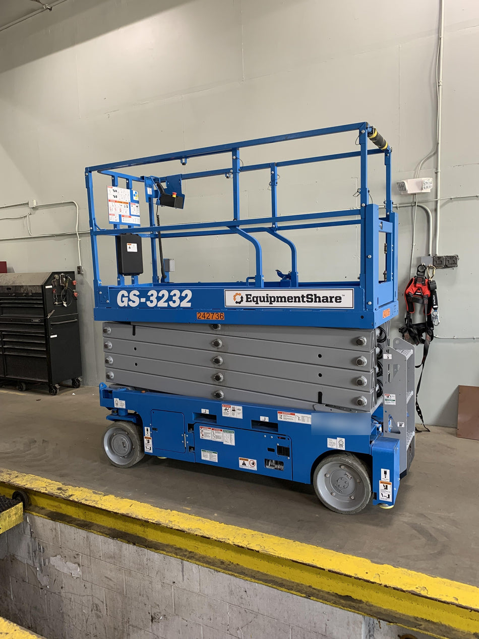 2022 GENIE GS-3232