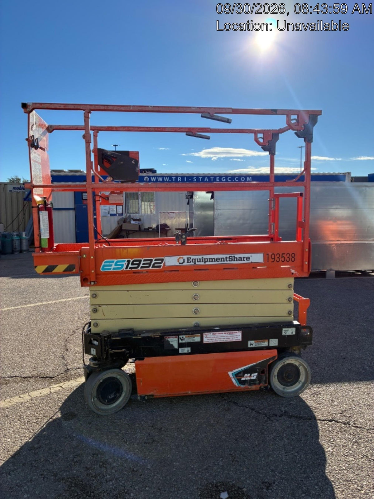 2021 JLG ES1932