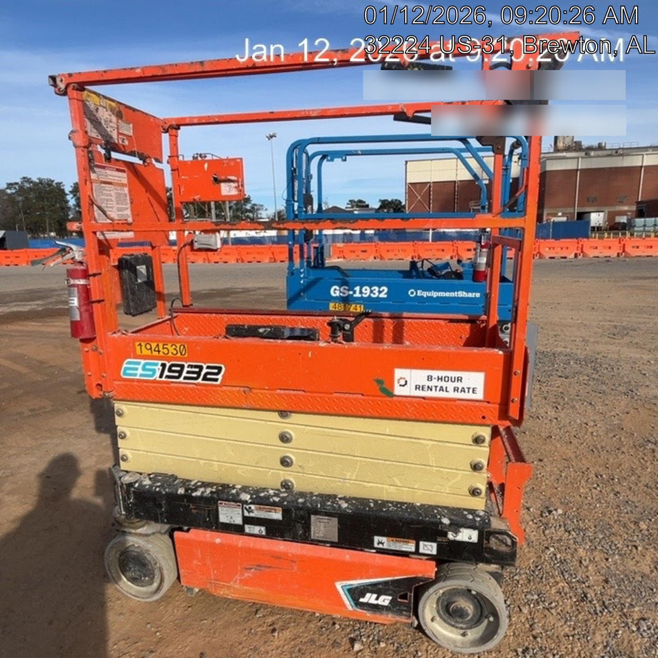 2021 JLG ES1932