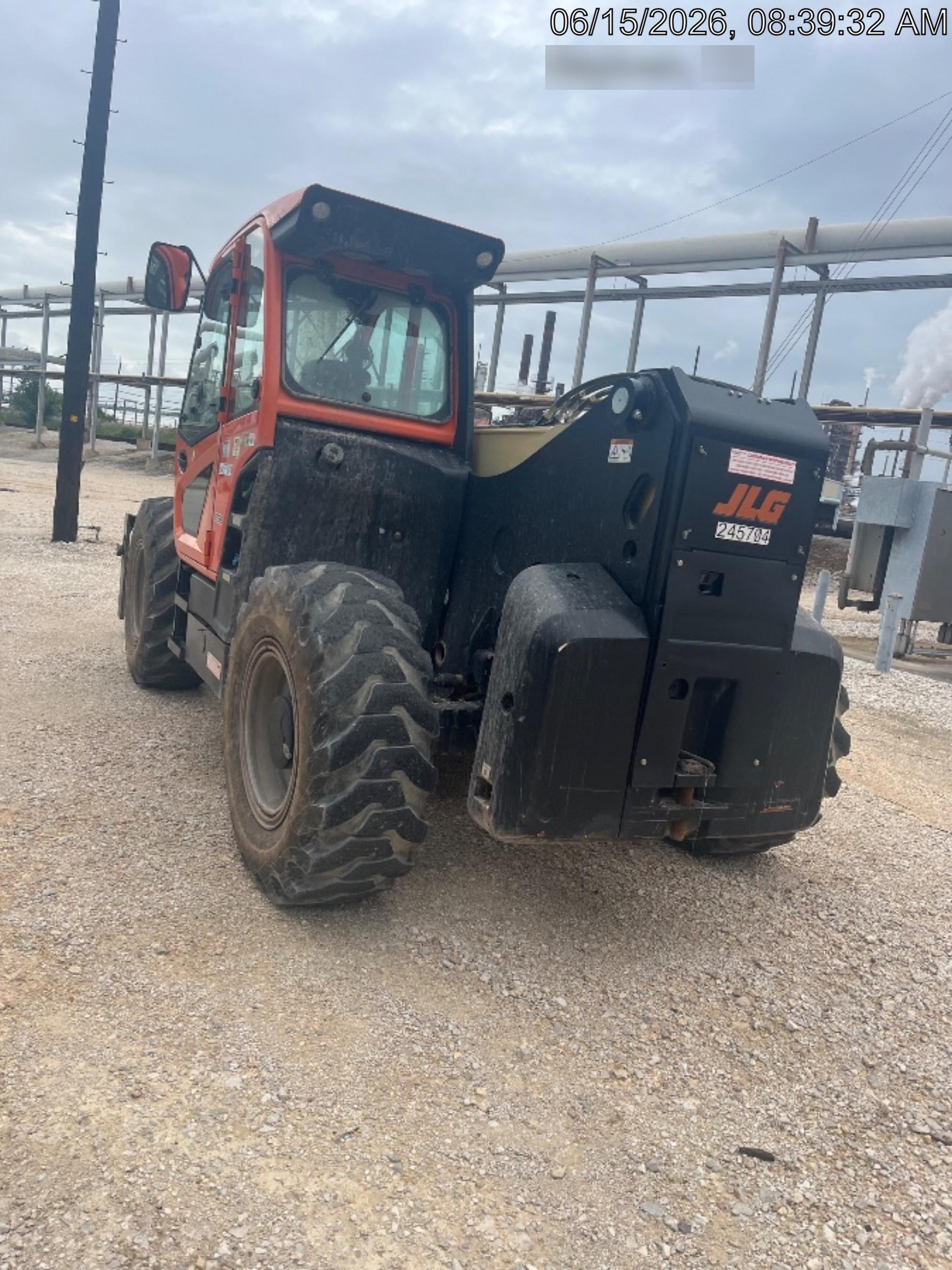 2022 JLG 1732
