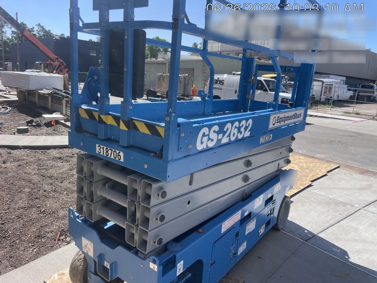 2023 GENIE GS-2632