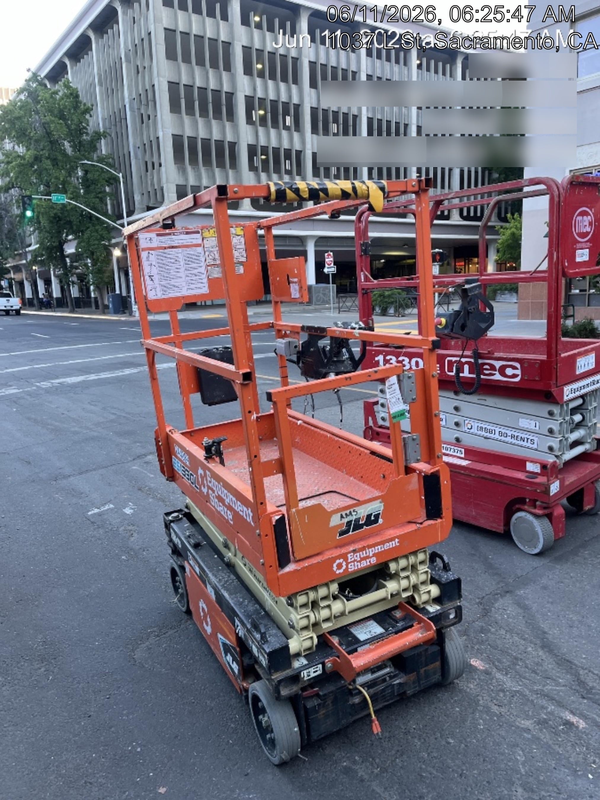 2022 JLG ES1330L