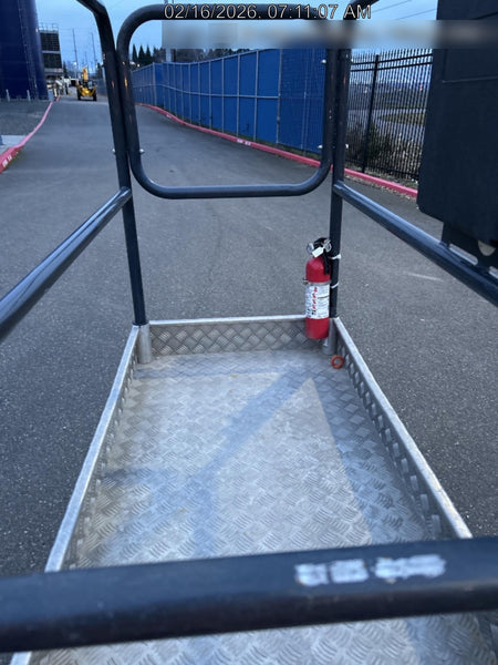 2023 JLG 1030P