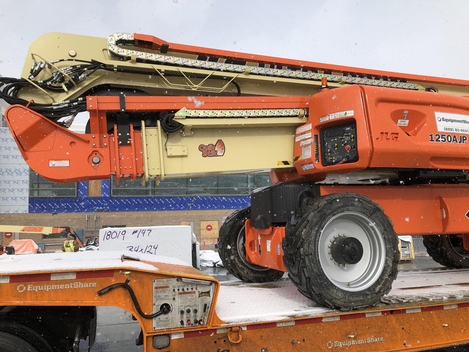 2019 JLG 1250AJP