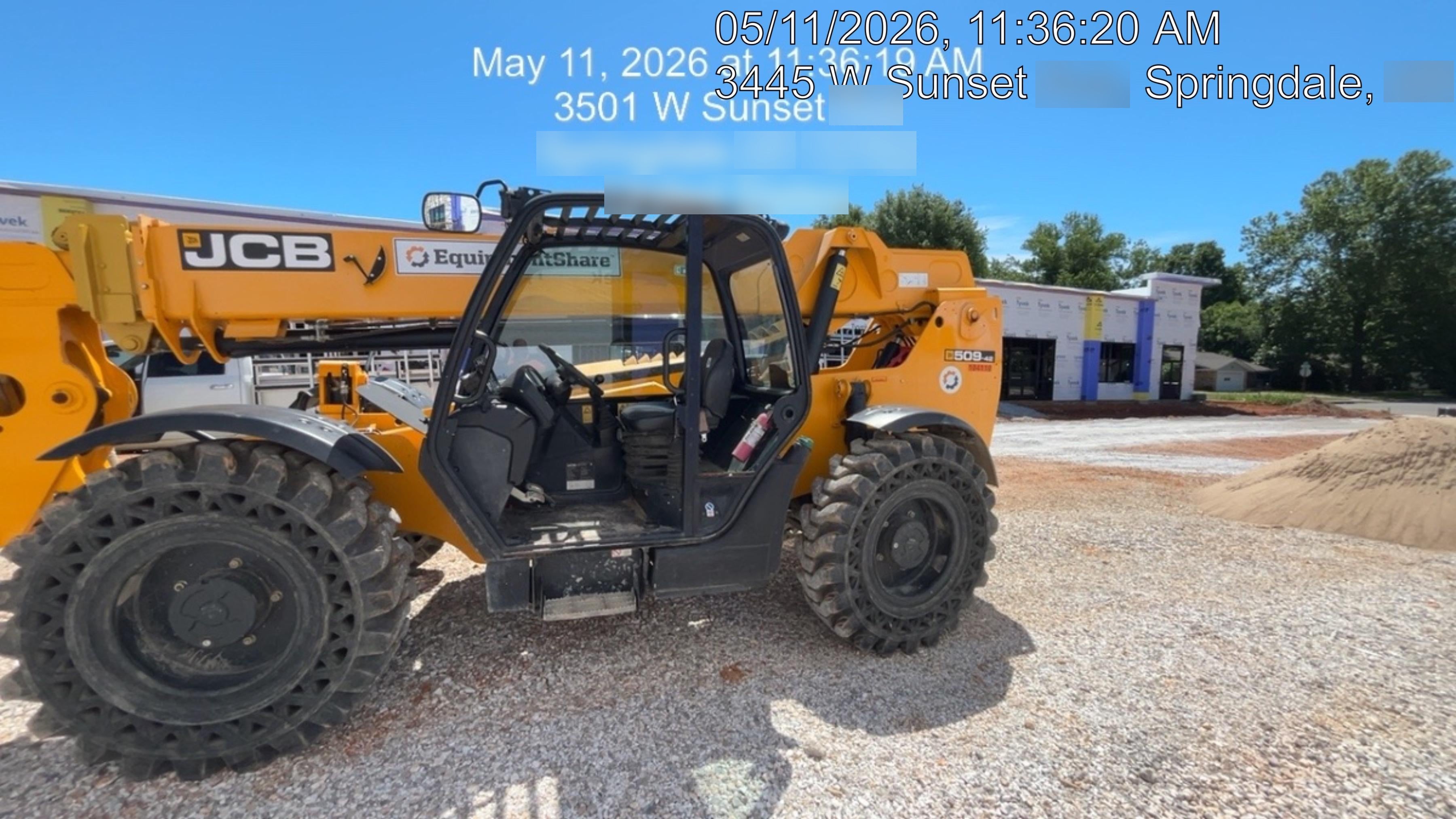 2020 JCB 509-42 Canopy, Solid Tires, Work Lights, Beacon, Aux Hydraulics, Back up Alarm, Lifting Eye, ES Decals