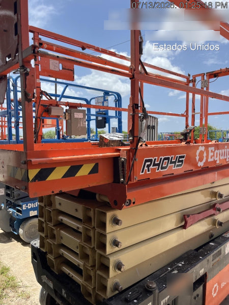 2022 JLG R4045