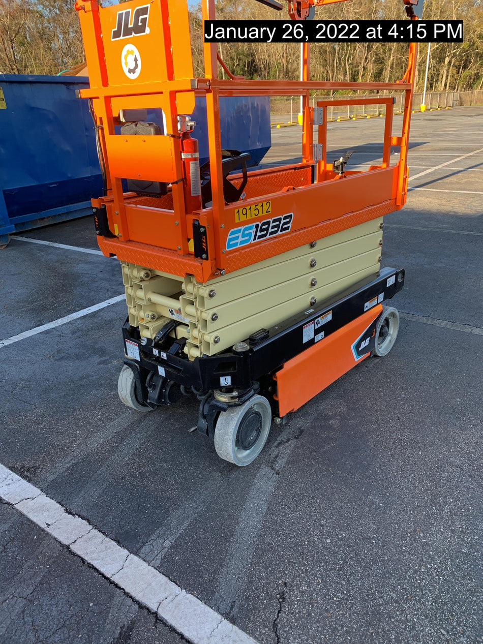 2021 JLG ES1932