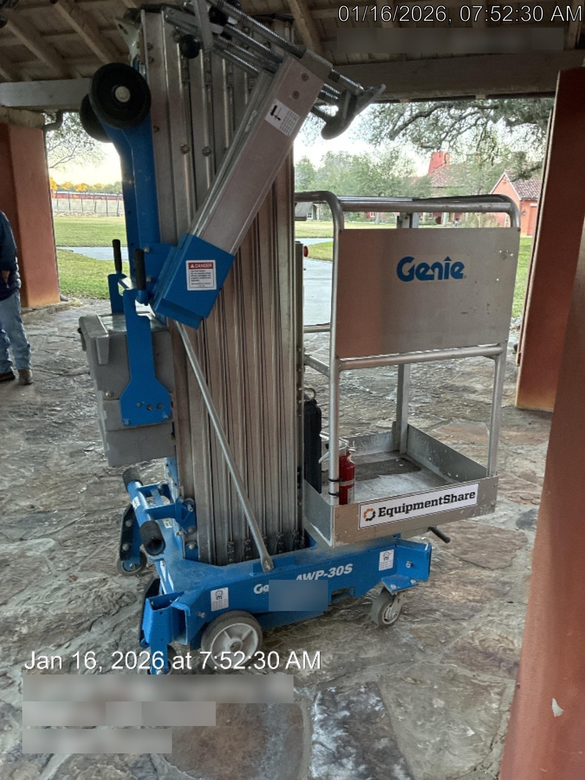 2019 GENIE AWP-30S