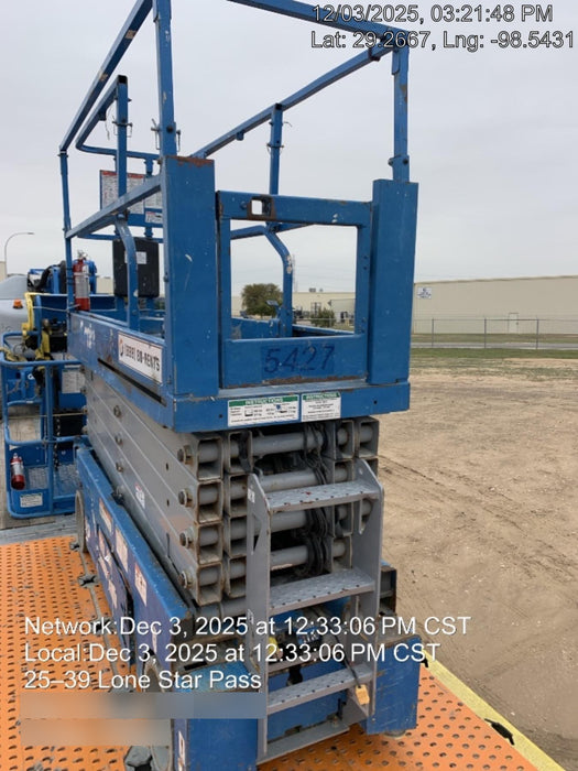 2017 Genie GS-3232 Genie GS3232 Narrow 32' Scissor Lift