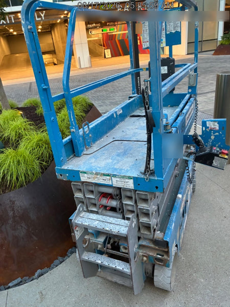 2019 Genie GS-1930 Fixed rails with chain Entry