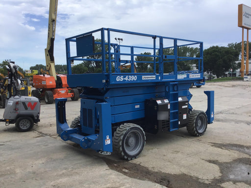 2020 GENIE GS-4390 RT