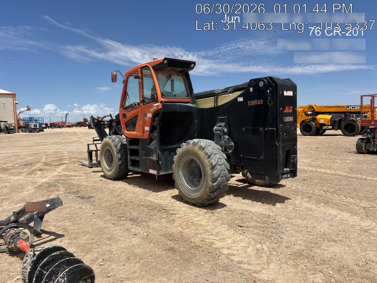2021 JLG 1075