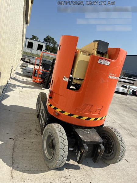 2025 JLG E300AJP