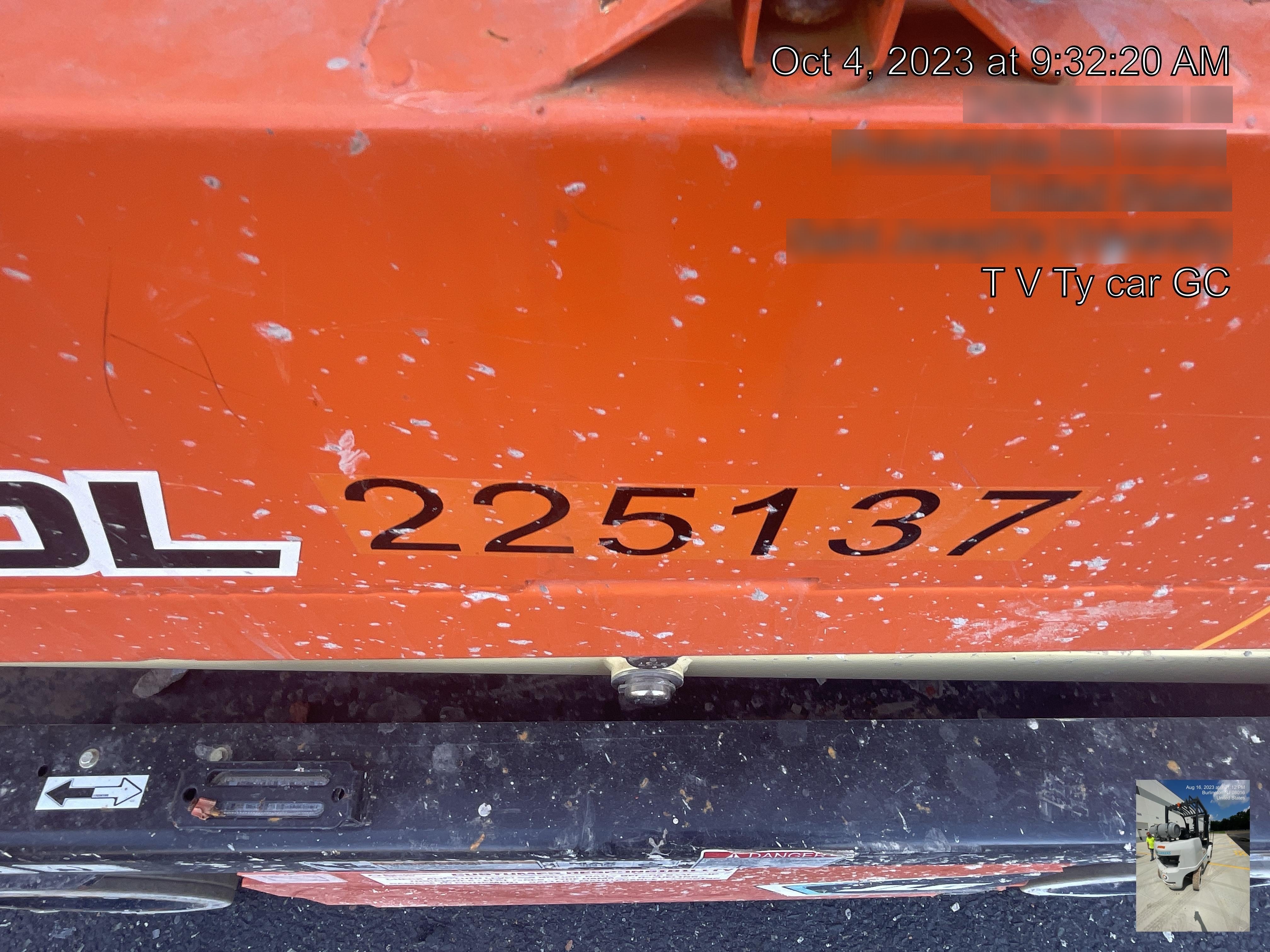 2022 JLG ES1330L