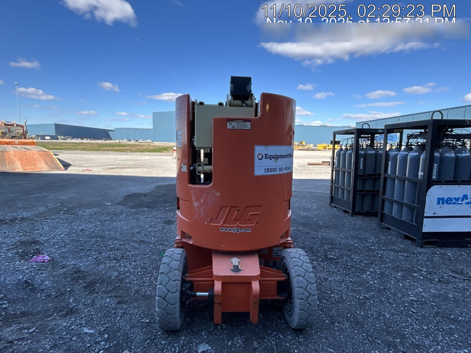2019 JLG E300AJP