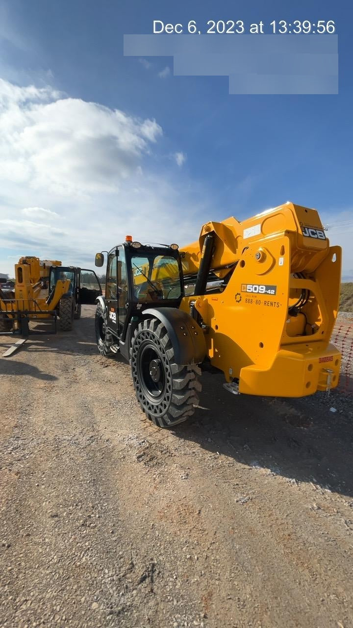 2023 JCB 509-42