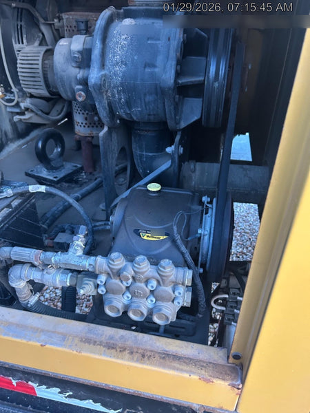 2023 Vac-Tron LP573XDT T4 Koehler Diesel Engine, 500 Gallon Debris Tank, x2 100 Gallon Water Tanks