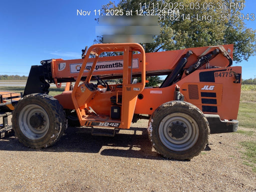 2020 Skytrak 8042 74 Hp, FF Tires, Work Lights, Beacon, Aux Hydraulics, Back up Alarm, Lifting Eye, ES Decals