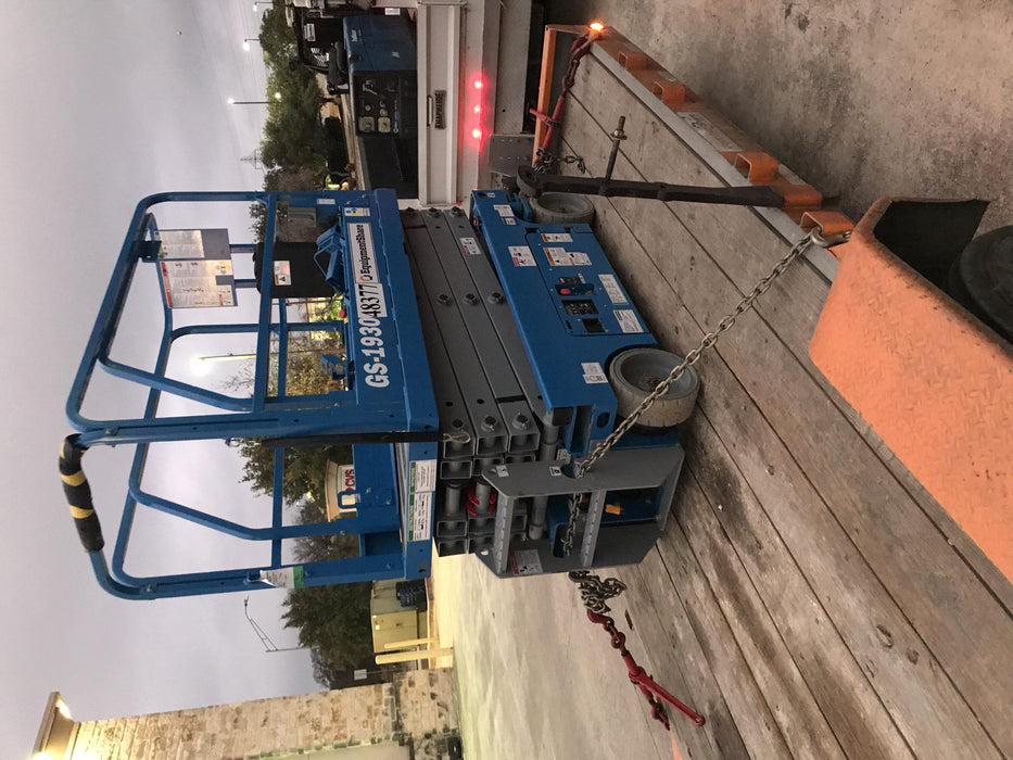 2019 Genie GS-1930 Fixed rails with chain Entry