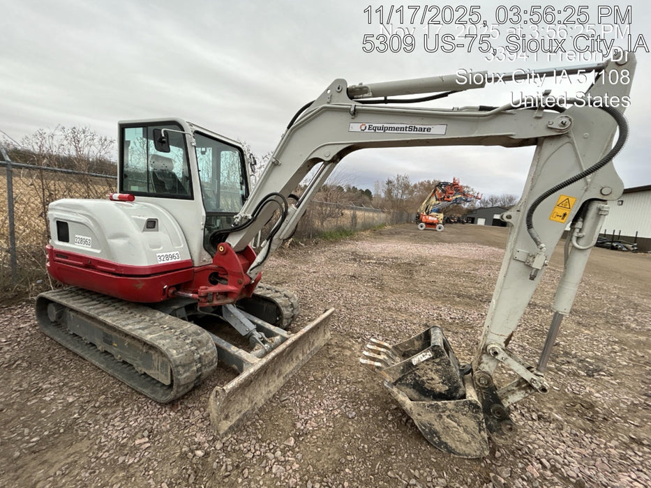2025 TAKEUCHI 18" HD Bucket - Takeuchi
