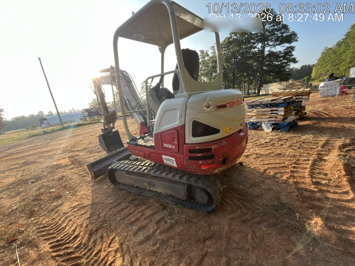 2023 TAKEUCHI TB235-2R