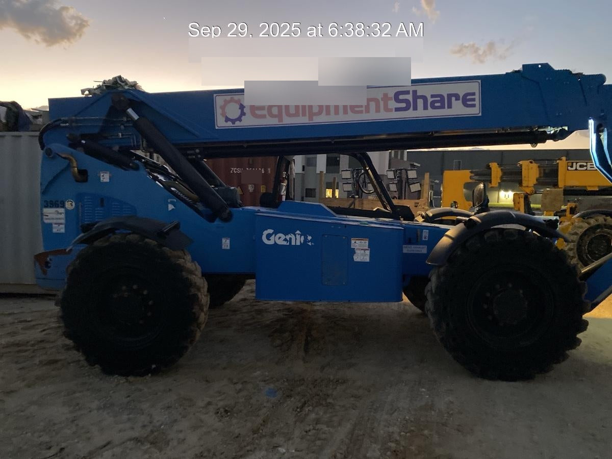 2017 GENIE GTH-1056