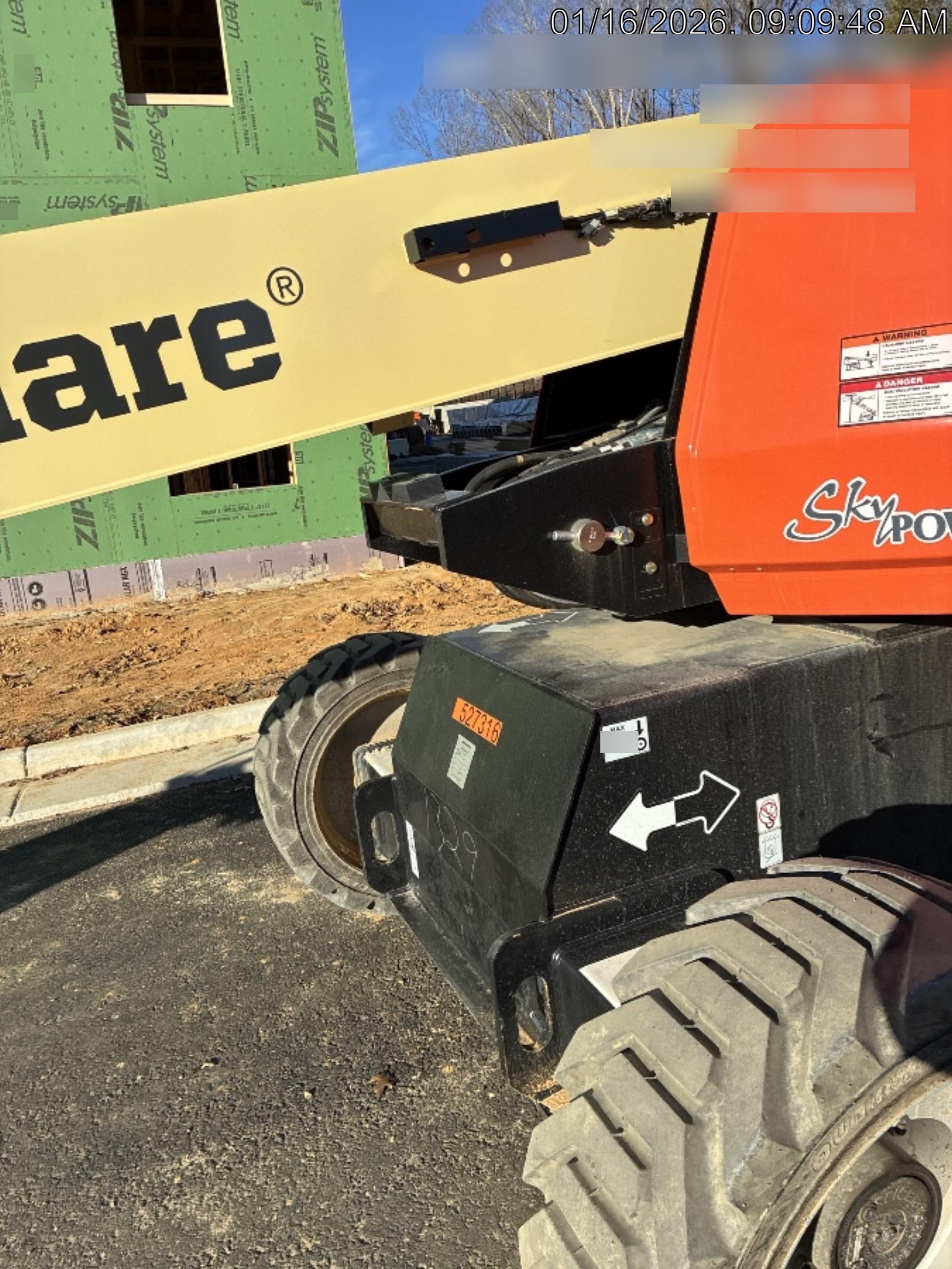 2025 JLG 660SJ