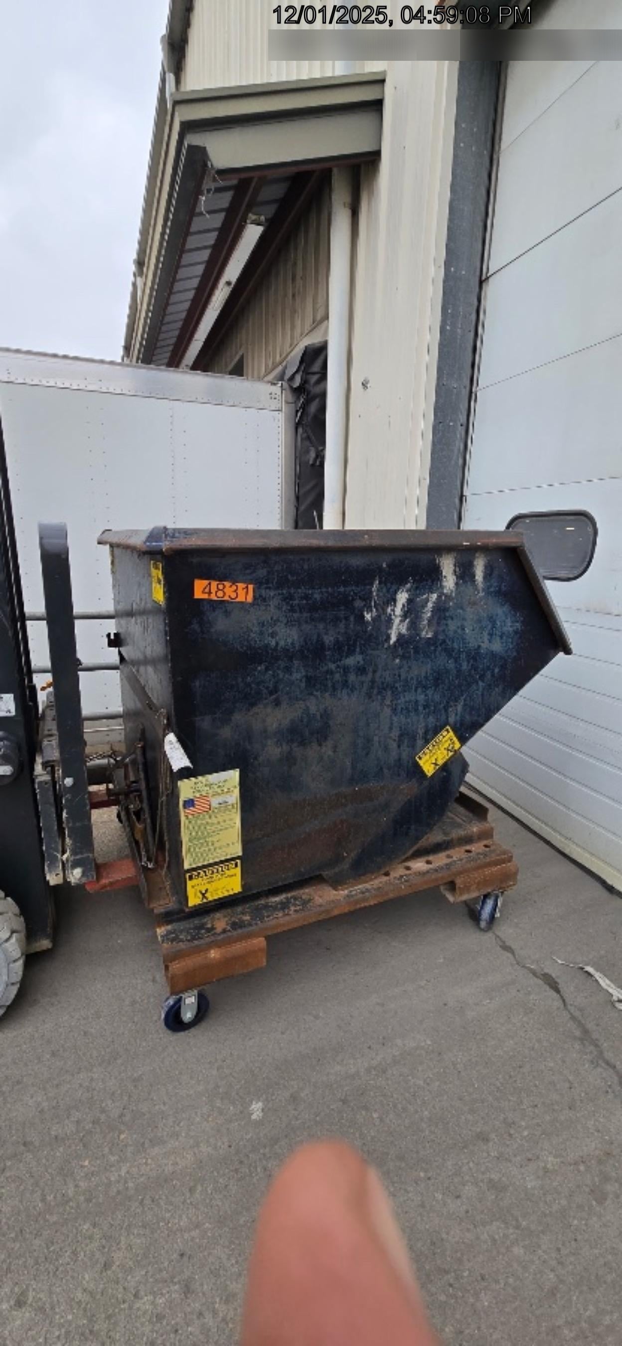 2017 ARROW MATERIAL HANDLING Dump Hopper
