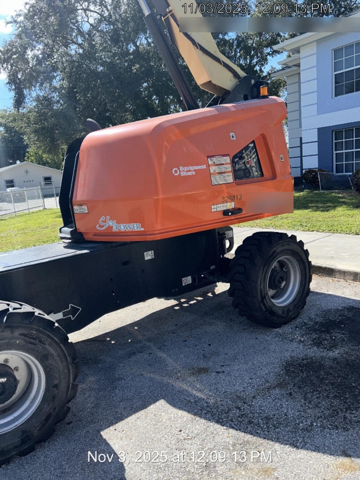 2023 JLG 460SJ