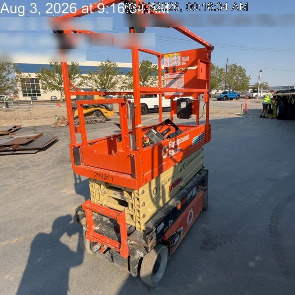 2023 JLG ES1932