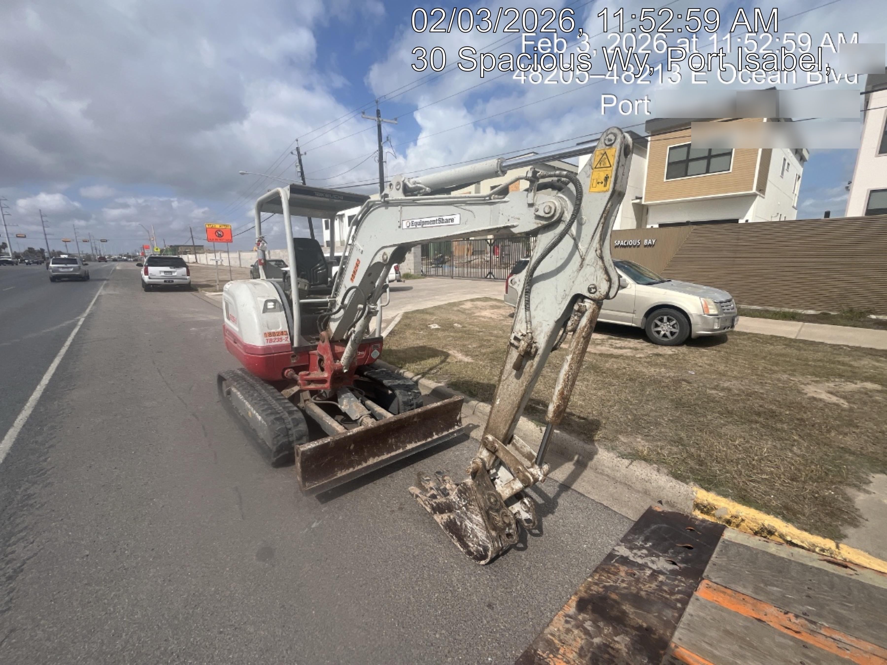 2021 TAKEUCHI TB235-2R