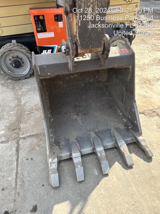 2013 WERK-BRAU 42" HD Bucket - Werk-Brau