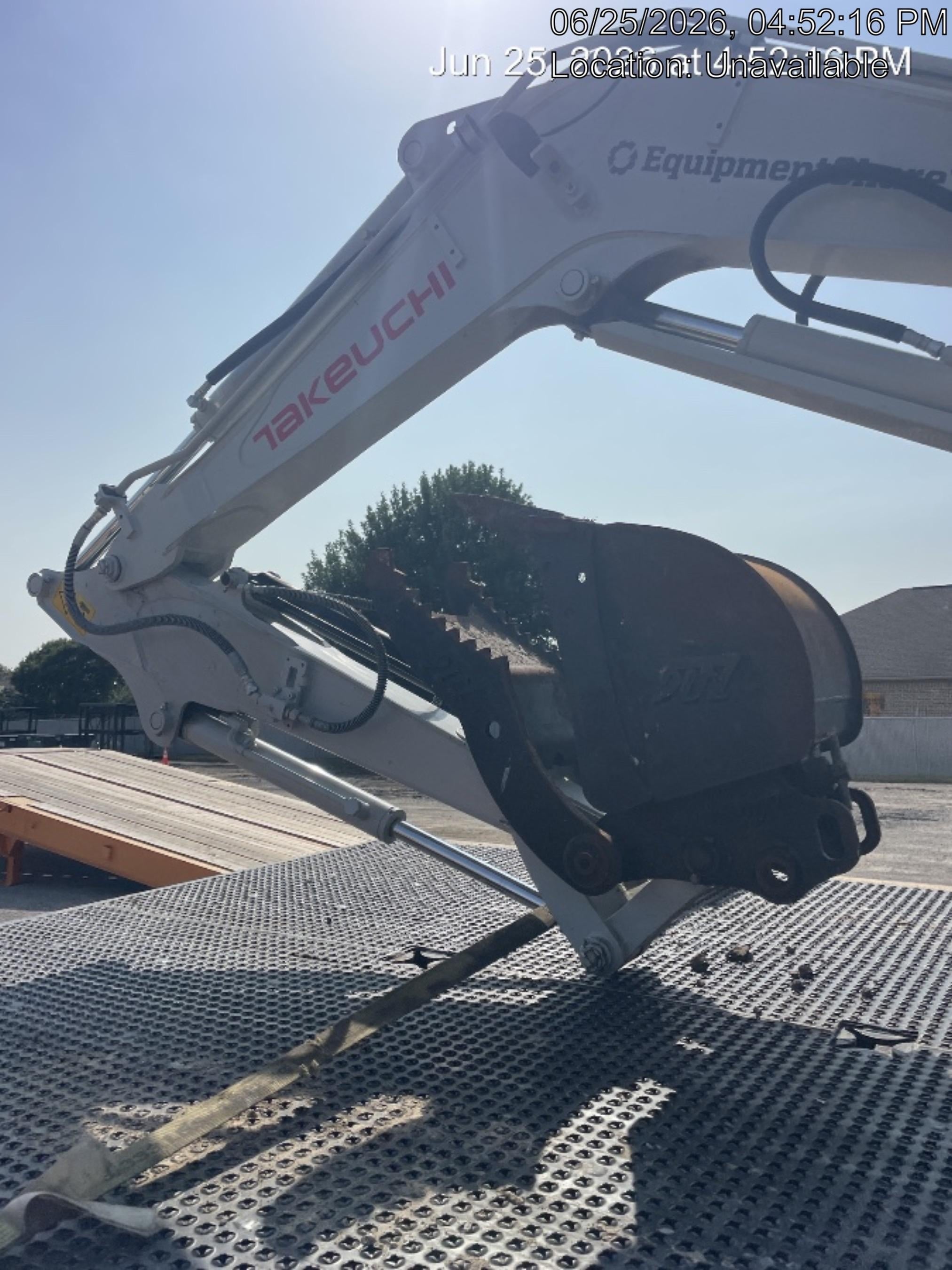 2025 TAKEUCHI TB235-2R