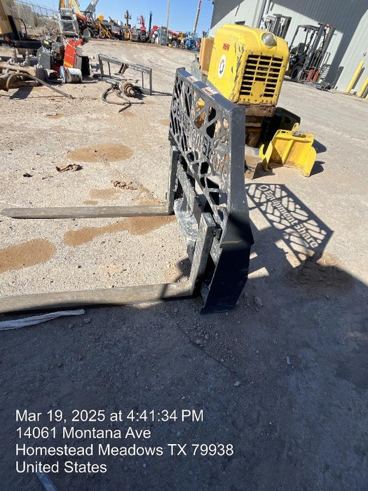 2024 PALADIN 48" Pallet Forks - Paladin