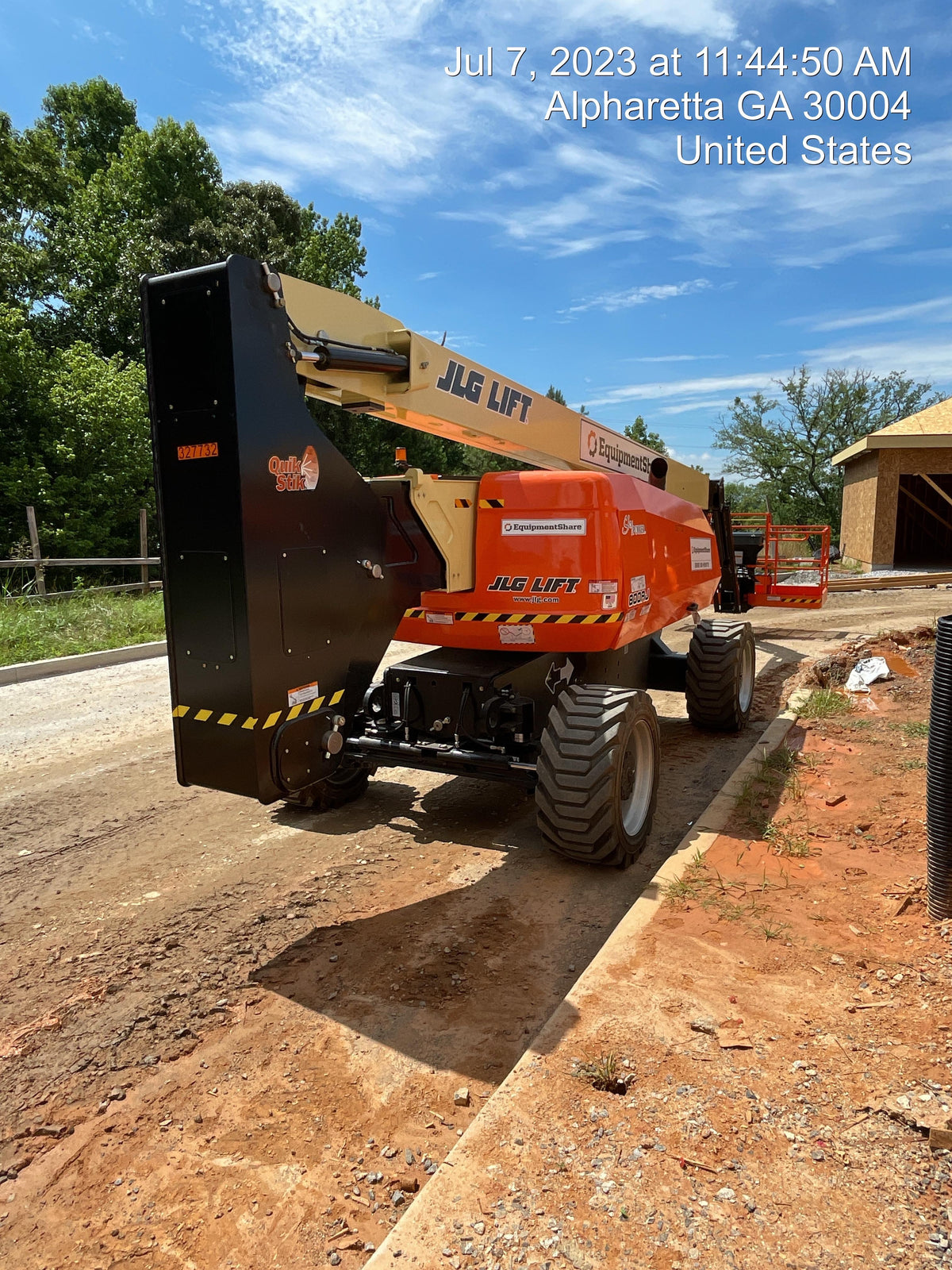2023 JLG 800AJ